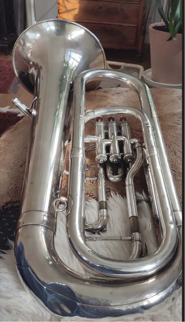 Biete BESSON EsTuba 777 Serie, m Originalkoffer u Mundstück z. Verkauf Kleinanzeige im